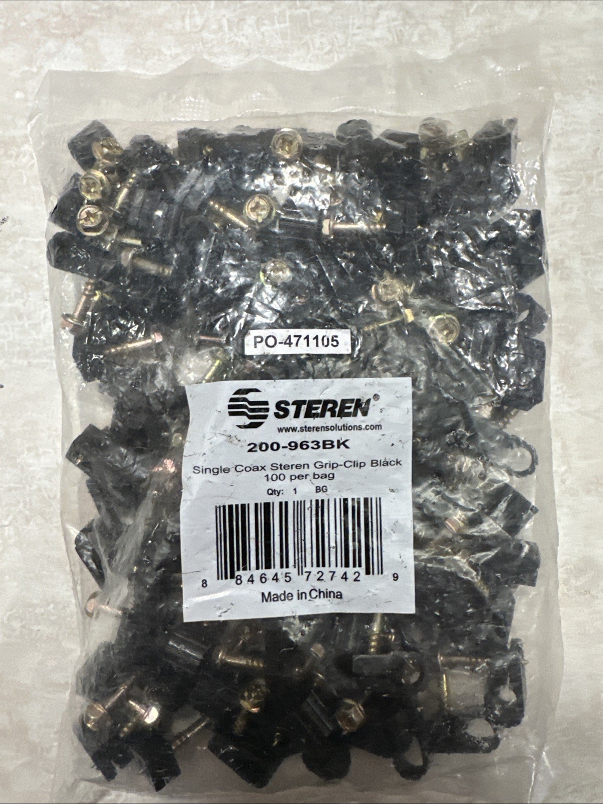Steren Single Coaxial Cable Clip with Screws and Grip-Clip - Black 100 per bag