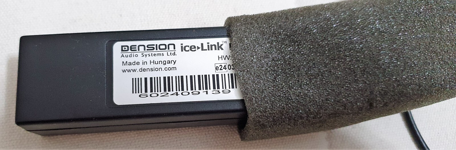 Dension 7137242 - Ice Link - Universal iPod Interface with FM Modulator.