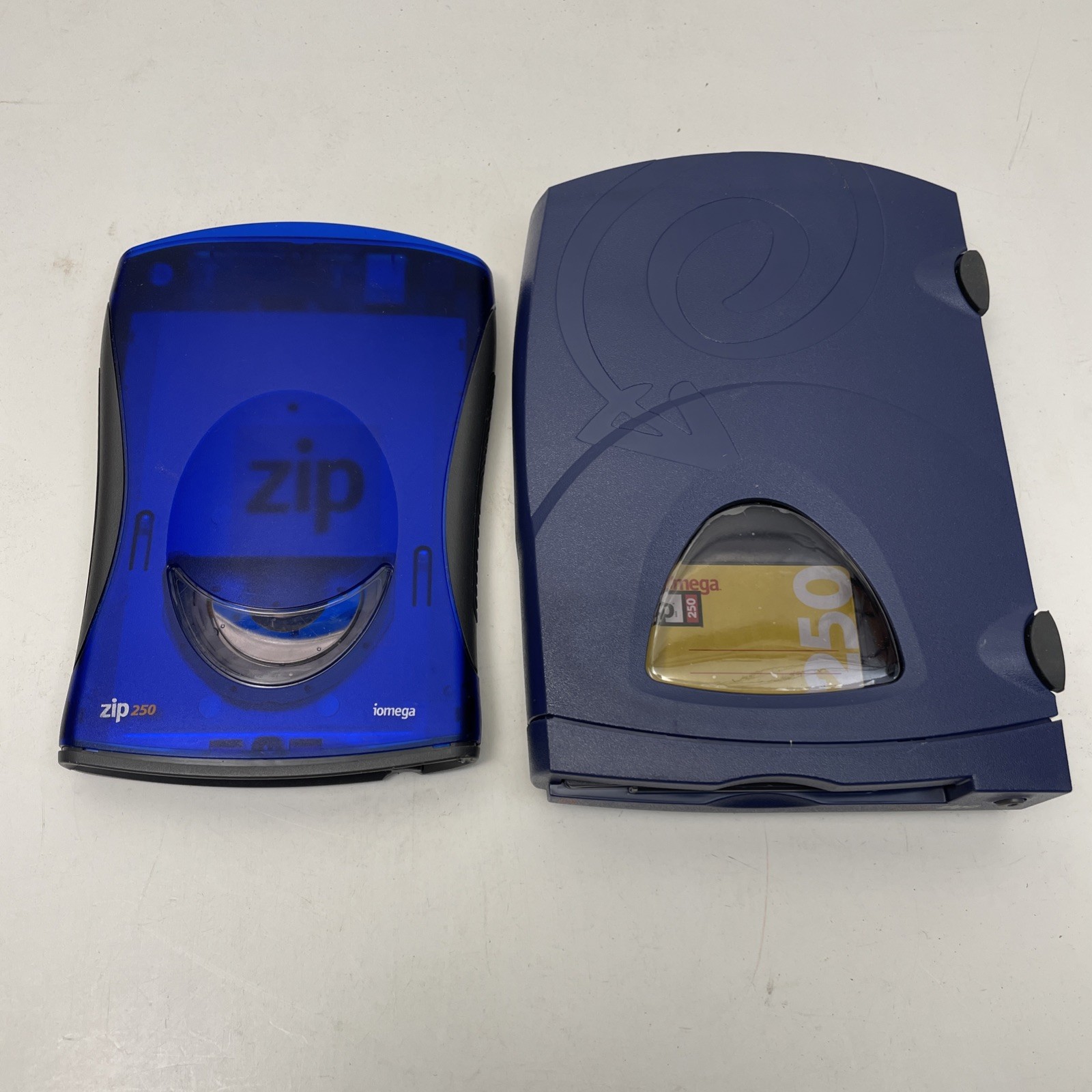Iomega ZIP 250 250MB Z250P And Z250usbpcm Untested No Power Cord “as Is”