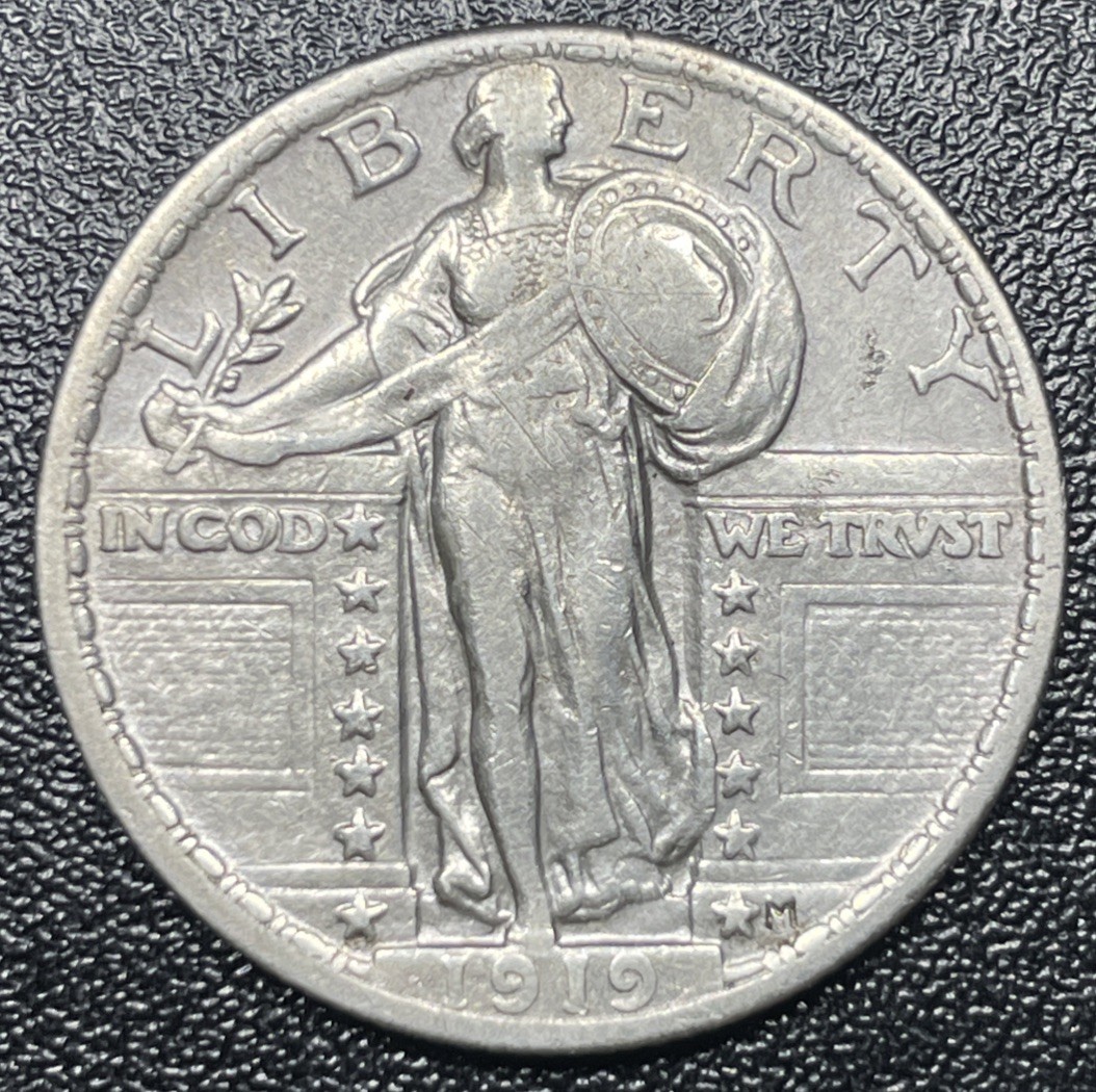 1919 Standing Liberty Quarter 25c AU Almost Uncirculated Coin