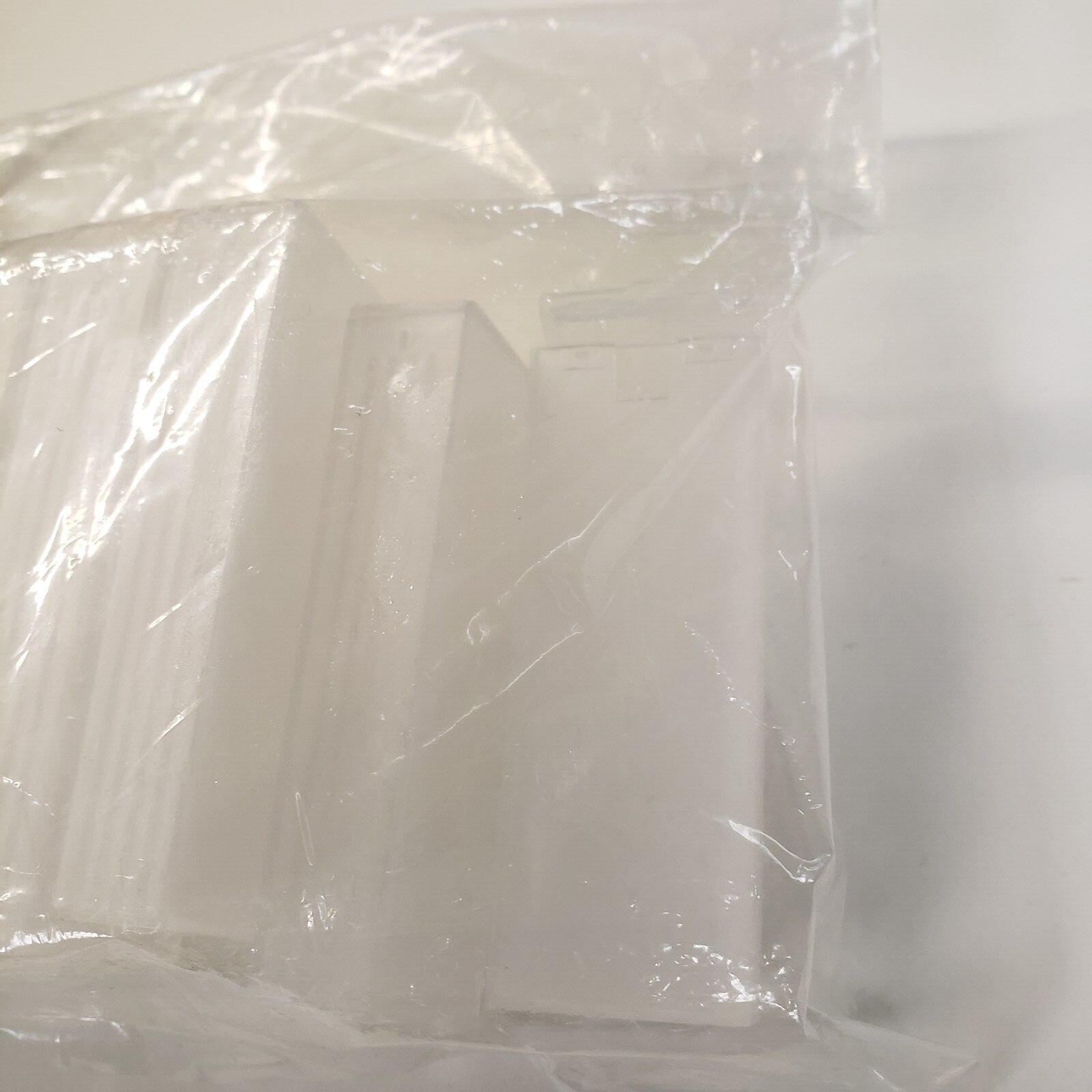 Fisherbrand™ Top-Opening Five-Slide Plastic Microscope Slide Mailer/Transporter