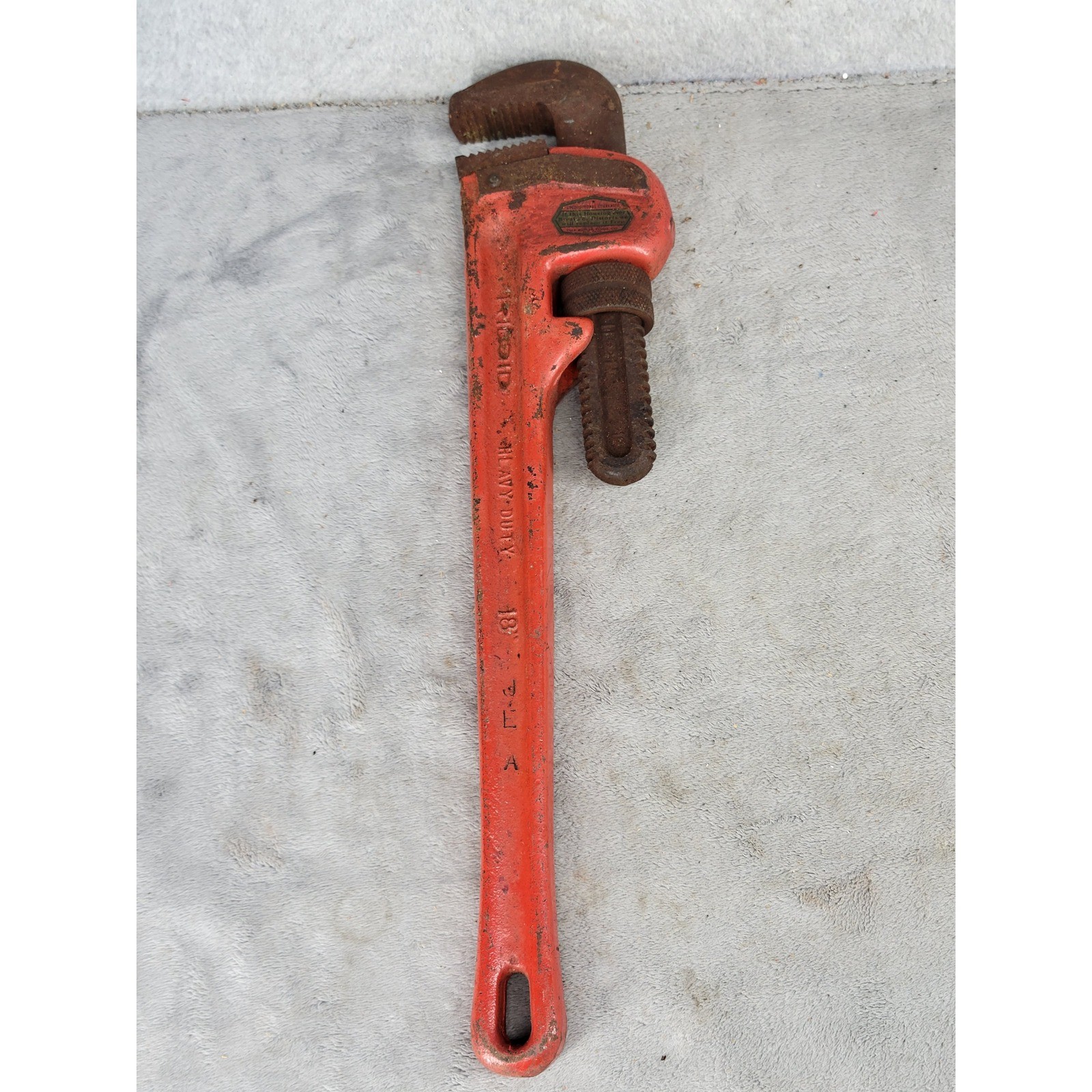 RIDGID 16.5 Inch Heavy Duty Straight Pipe Wrench Red Cast Iron USA Made Elyria
