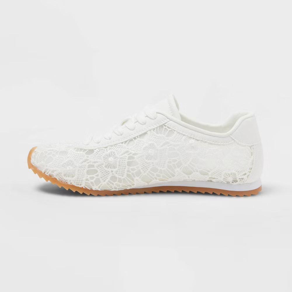 Women's JoJo Sneaker - Universal Thread White 6