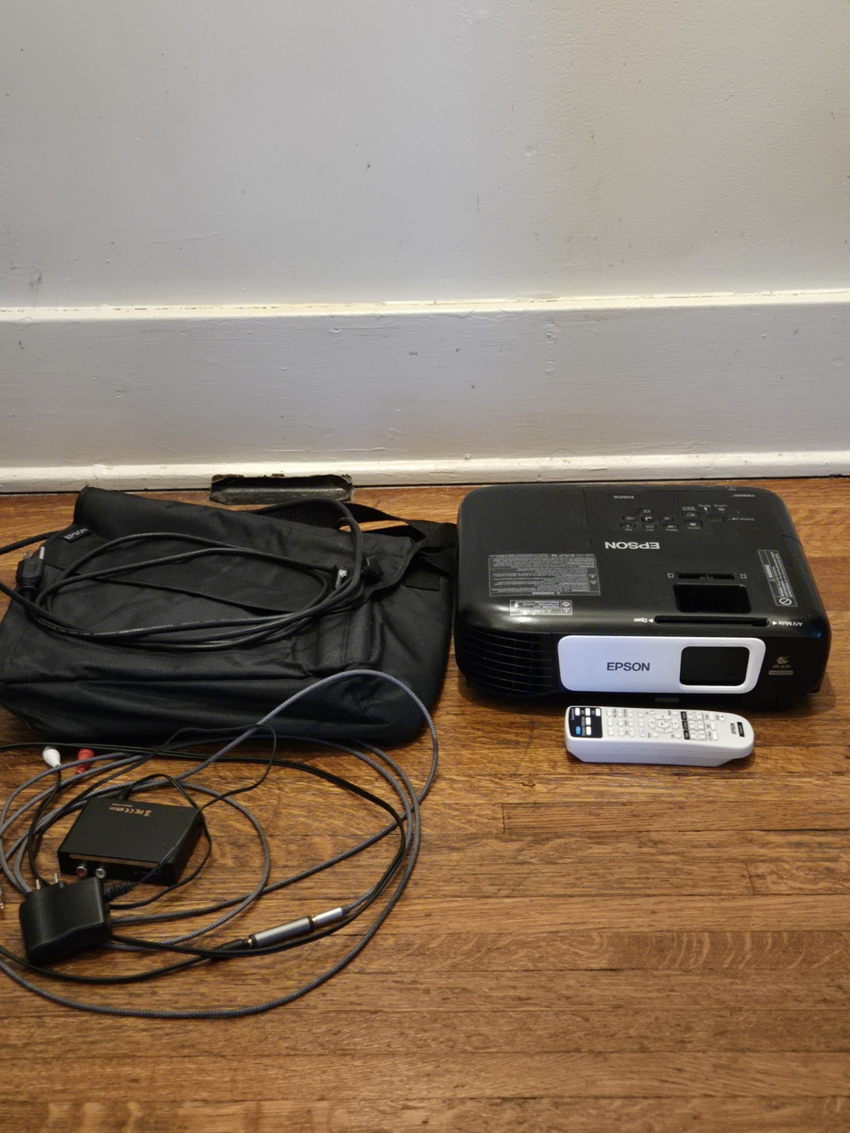 EPSON EX9210 1080 HD 3LCD Projector (Read description)