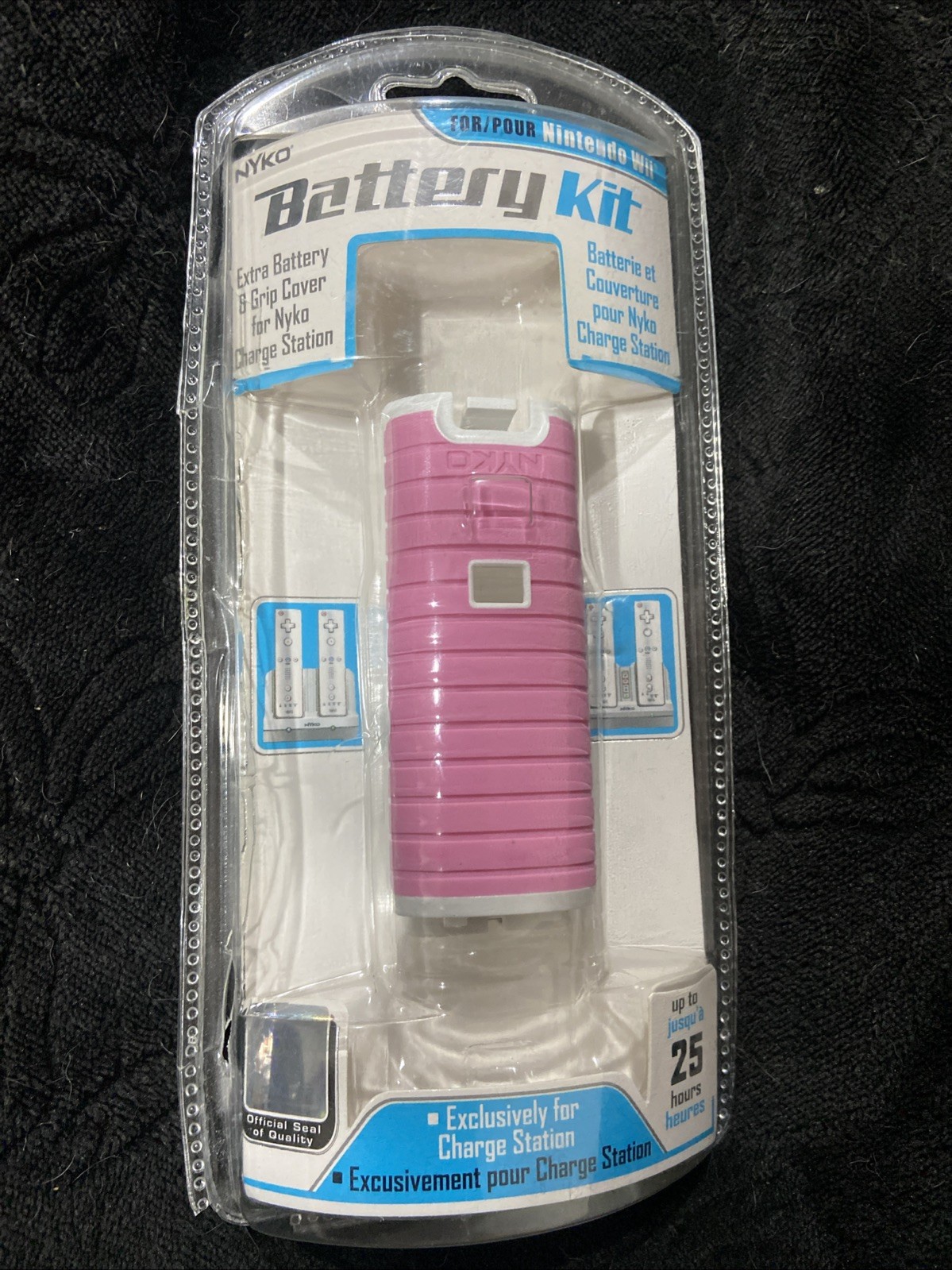 Nyko Wii Battery Kit Extra Battery & Grip Cover for Charge Station Brand {2010}!