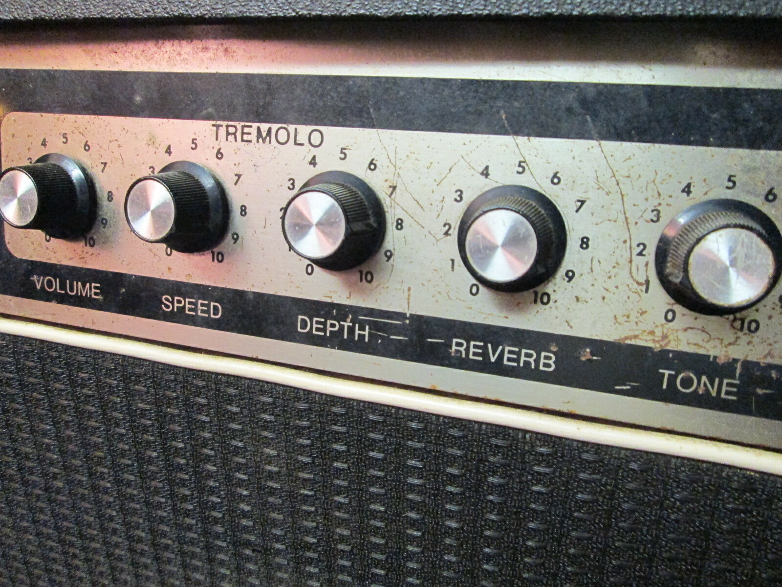 HARMONY model 7490-90 vintage solid state amp combo amplifier w/ tremolo