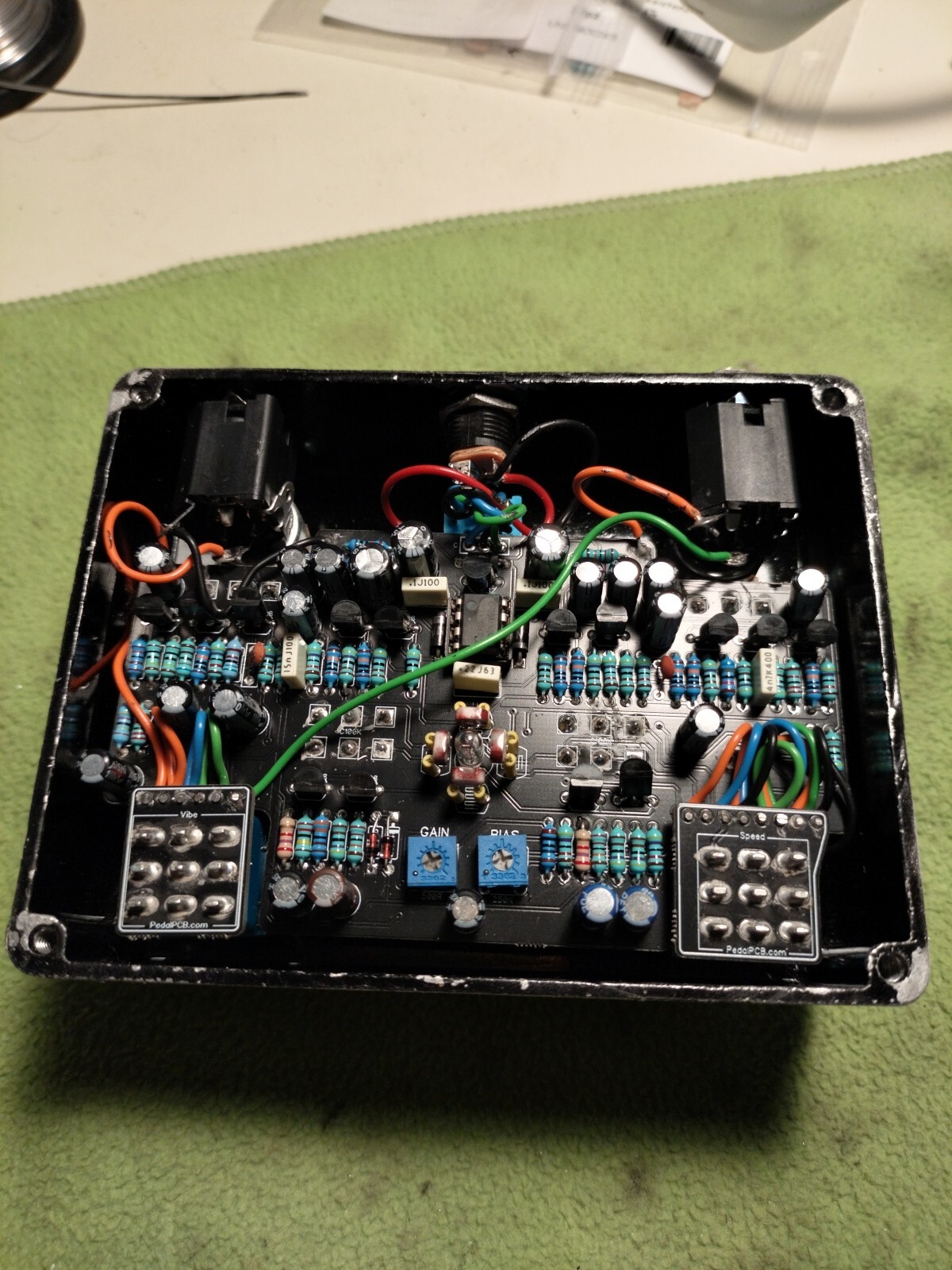ELECTROVIBE, Univibe rotating speaker simulator, Chorus/Vibrato