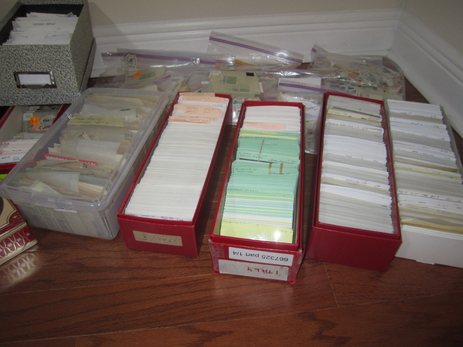 Worldwide Collection ,dealer cards,glassines,sets ,pre-1940, recent ,105 diff.