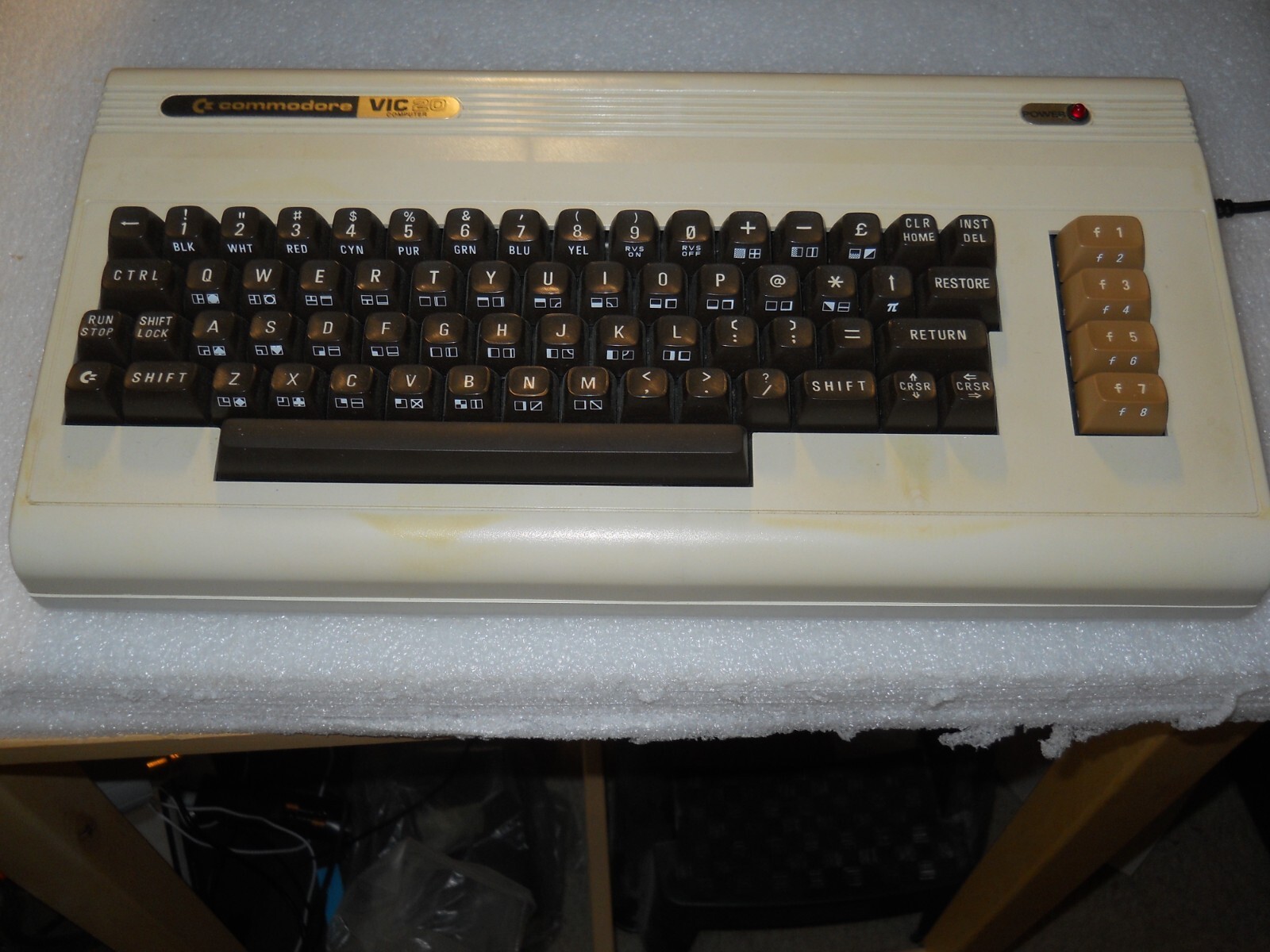 Commodore Vic-20 Computer - with 8K Ram Expansion Port & Documentation.