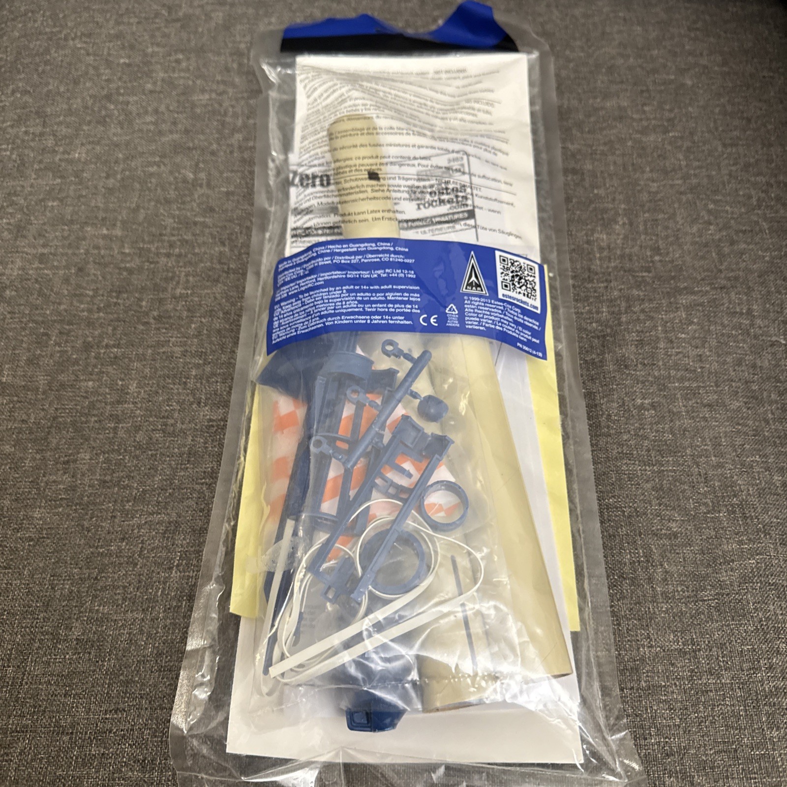 Estes Dark Zero High Altitude Rocket Flying Model Rocket Kit 2013 New