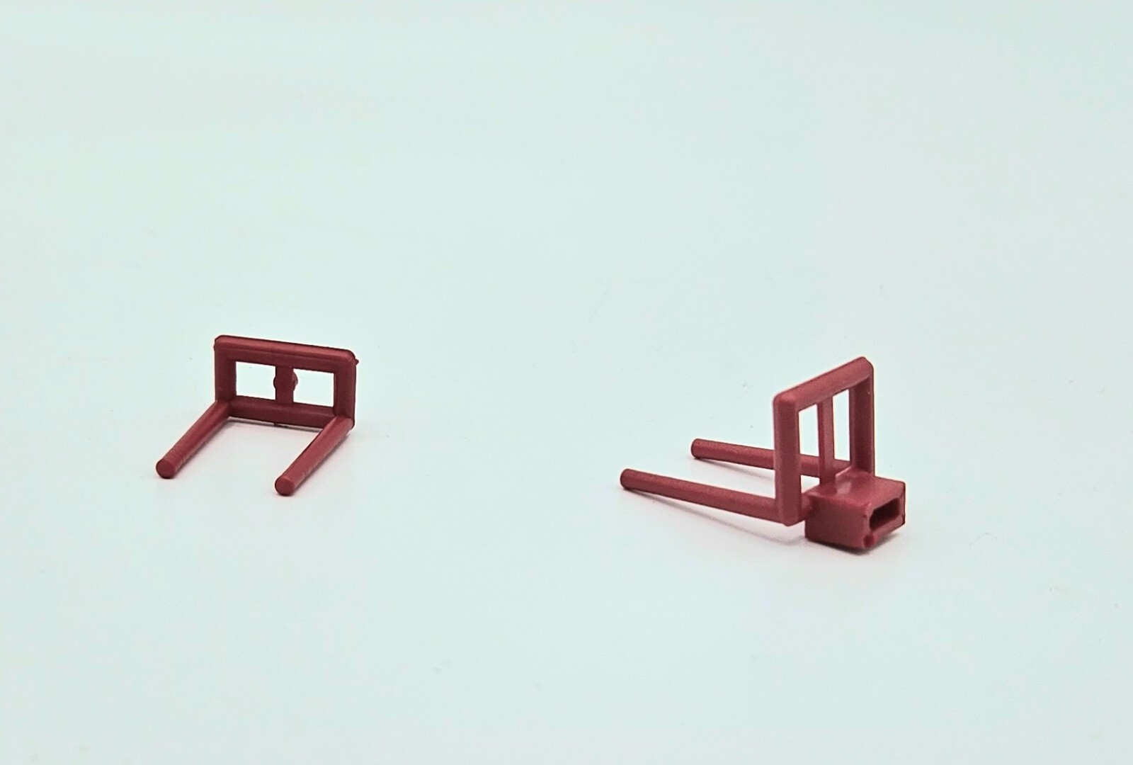 Standi Toys 1/64 Red Plastic Loader Forks and Rear Hitch Bale Mover ST346