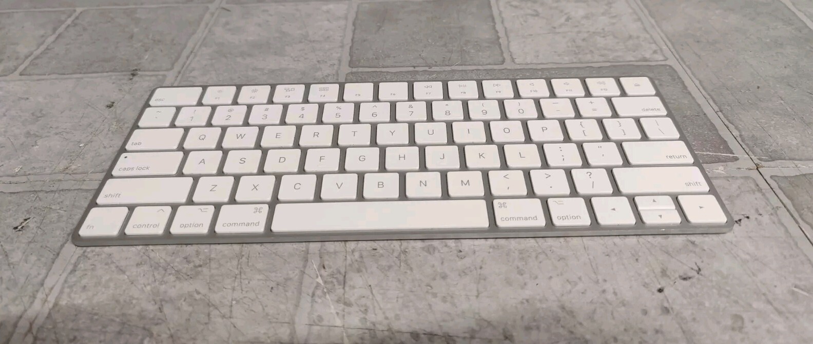Apple Wireless Magic Keyboard A1644