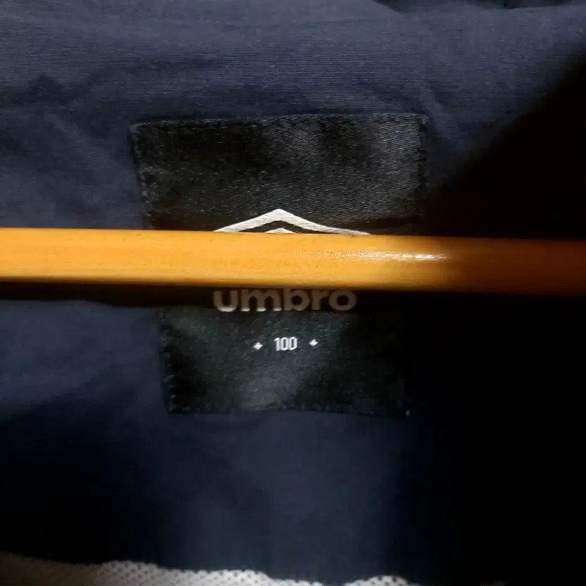 Umbro Anorak Navy Size 100 Official