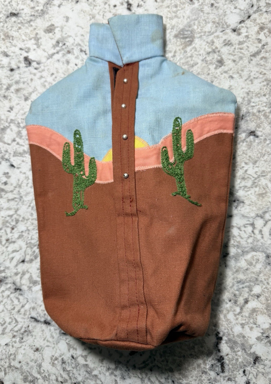 VTG 80s Desert Cactus Mountain Sunset Whine Whiskey Liquor Bottle Cover