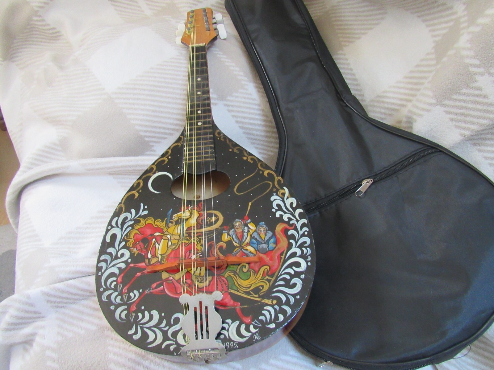 MANDOLINO