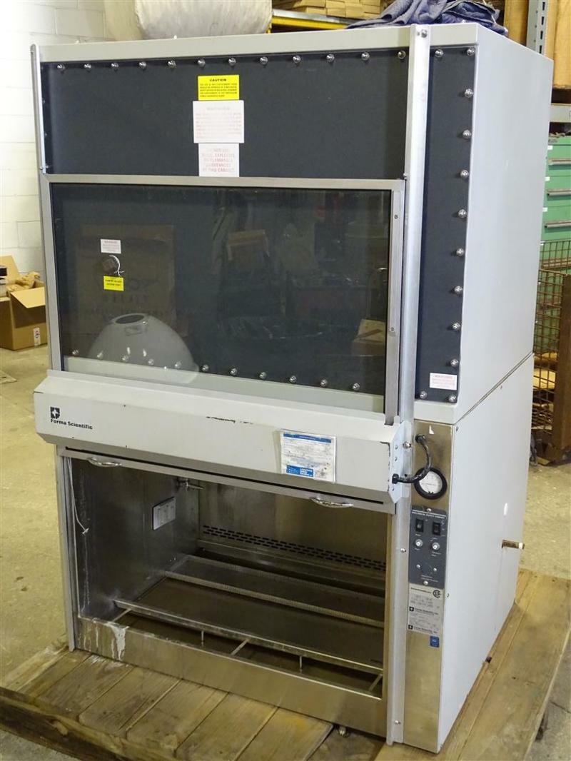 Forma Scientific  Fume Hood  115 V 60Hz 7.6A 1 PH 2 Wire , Model 1124