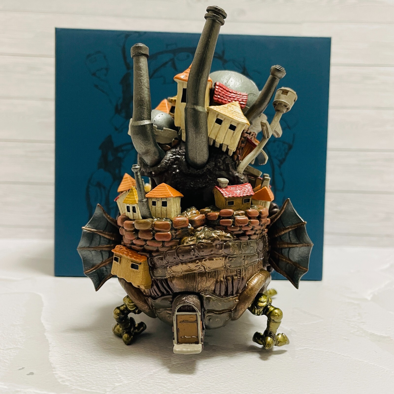Studio Ghibli Howl's Moving Castle figure that actually works New