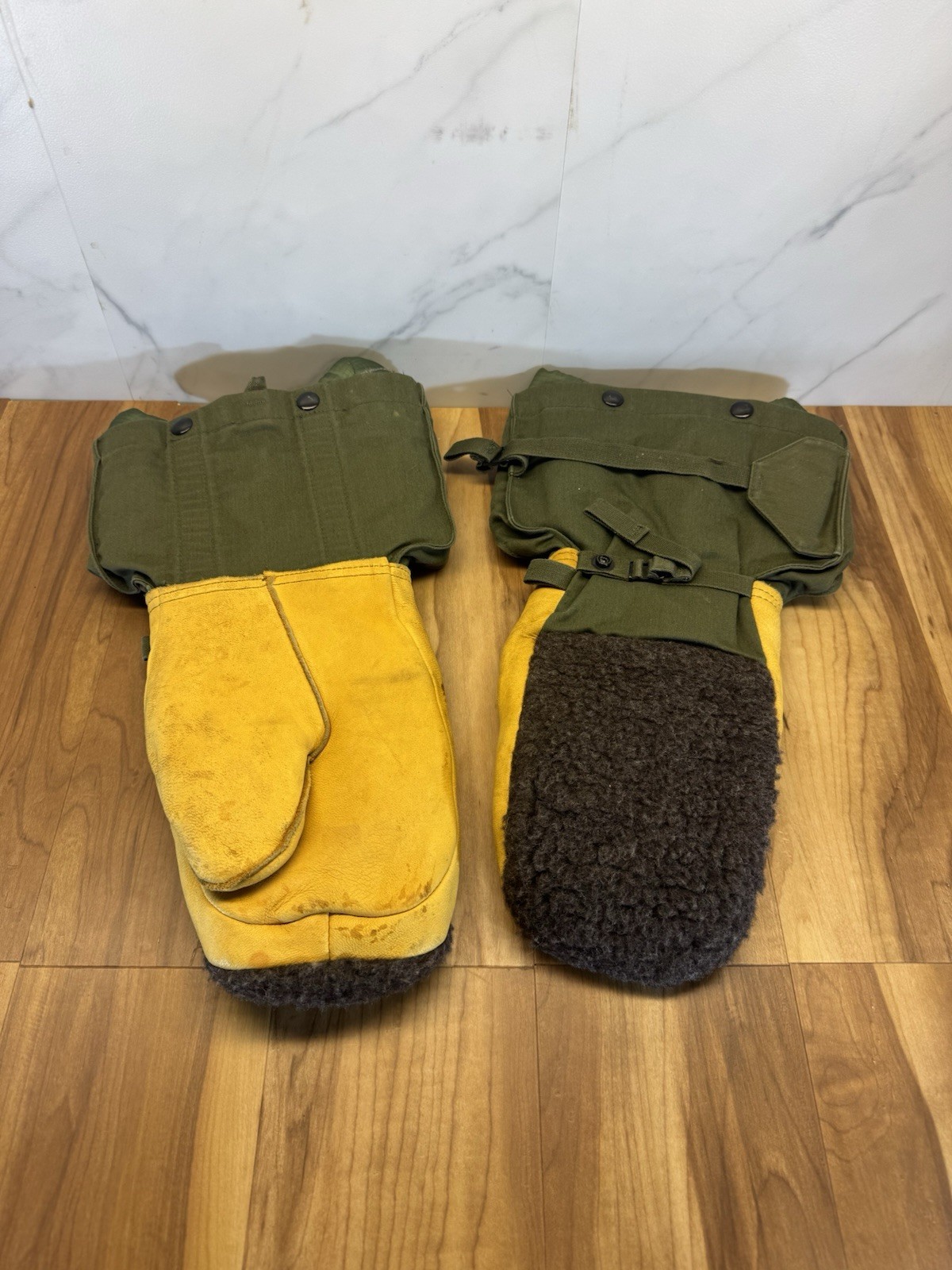 VTG USAF Mitten Set Artic Extreme Cold W/ Liner 8415-00-782-6715 Size Small