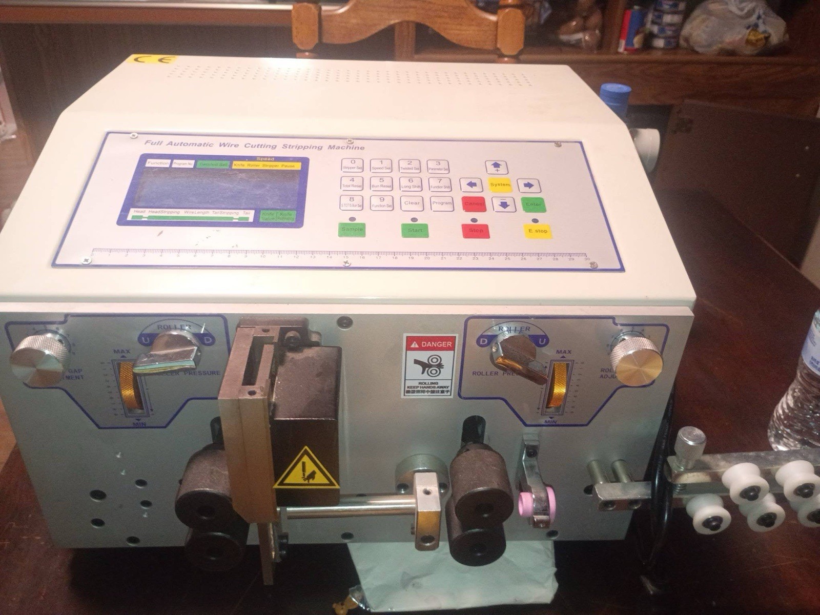 SWT Max2 Full-Automatic Computer Wire Stripping Machine