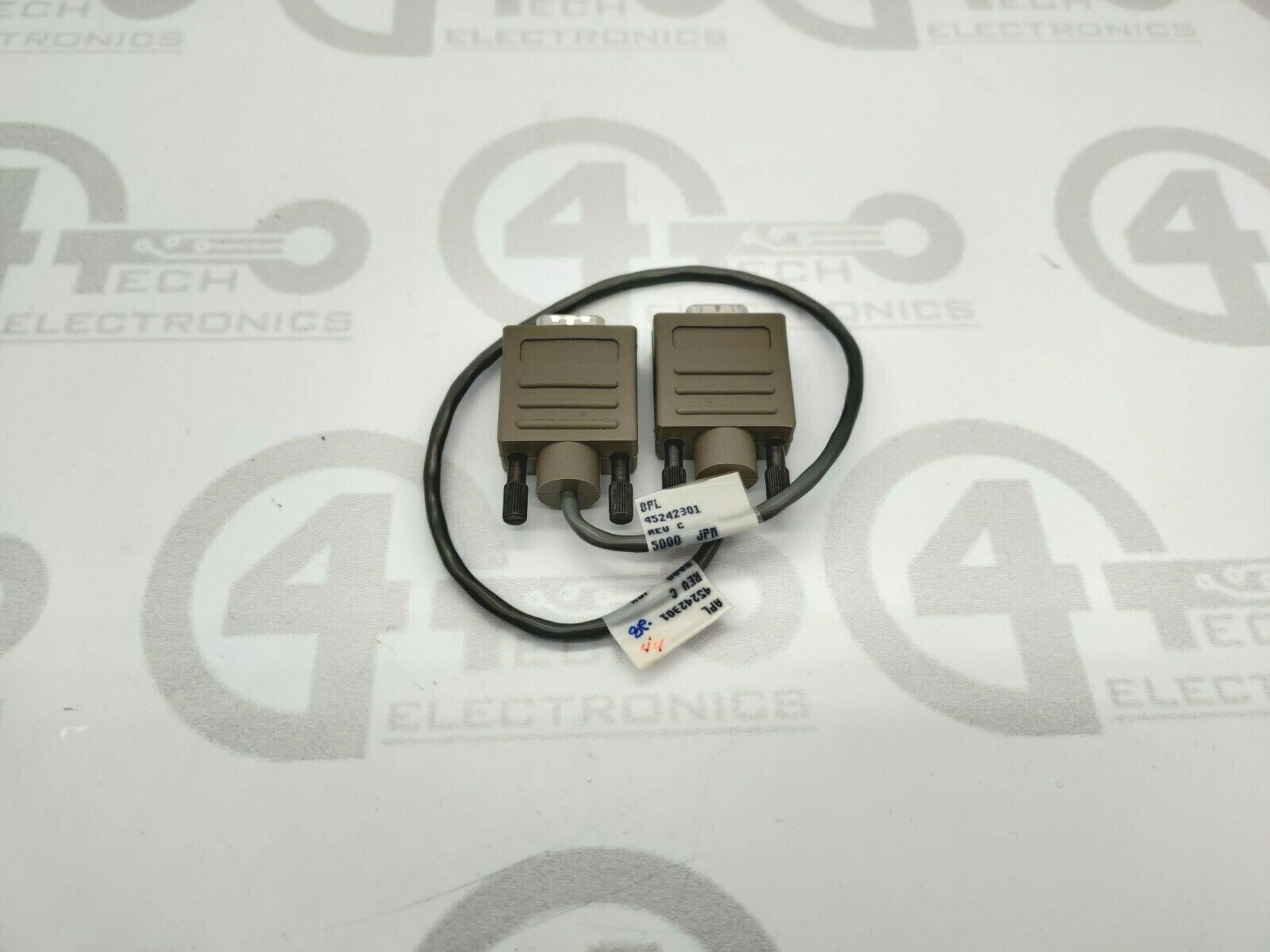 Universal Instruments Serial Cable 45242301