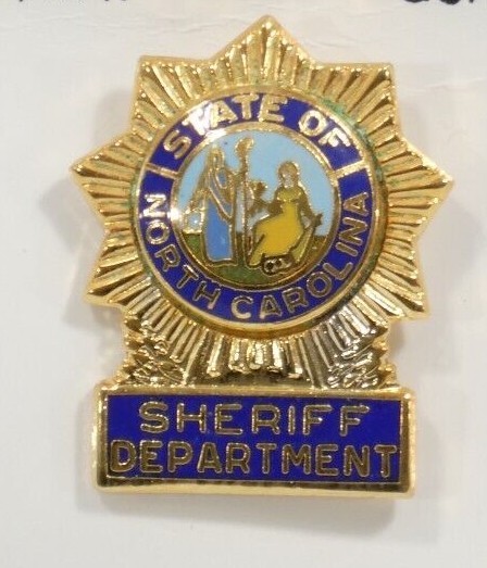 LOT OF 2 NORTH CAROLINA STATE SEAL GOLD TIE PIN C504 SHERIFF DEPARTMENT BADGE