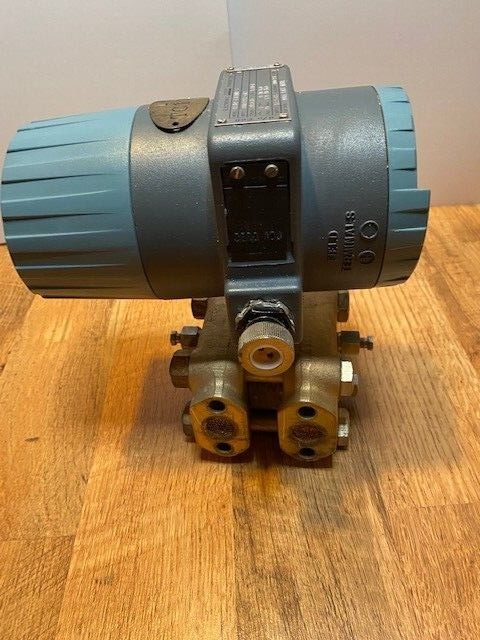 FOXBORO 823DP-I3K1NM2-S PRESSURE TRANSMITTER 0-3000 PSI