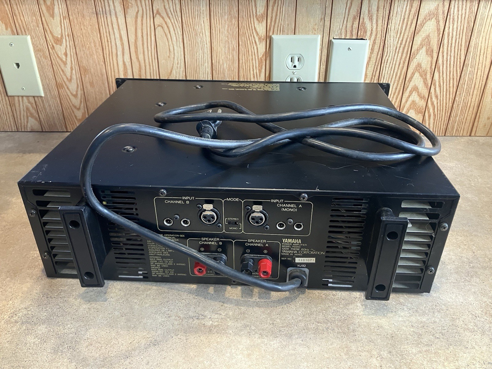 Yamaha P2350 Power Amplifier Tested Working