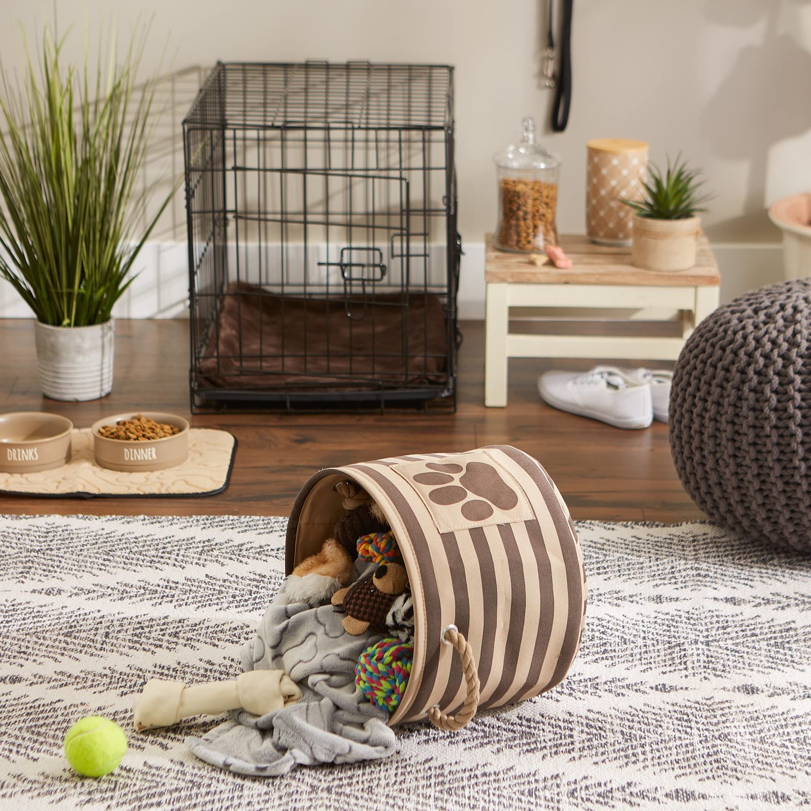 Pet Storage Collection Striped Paw Patch Bin Small Round Brown