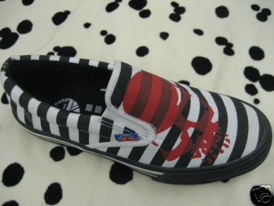 NEW UNDERGROUND SHOES SKULL JAiLHOUSE STRiPE PiRATE BOAT SNEAKERS EMO UK8 EURO42