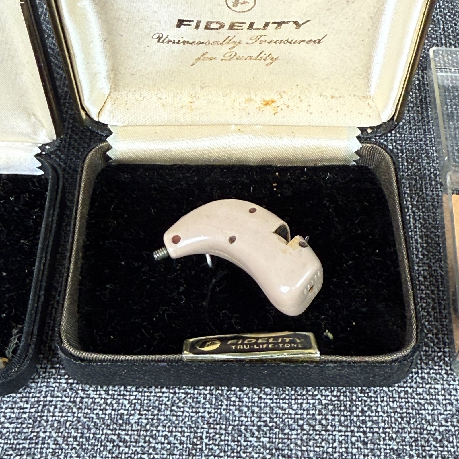Vintage hearing aid 1970's - untested