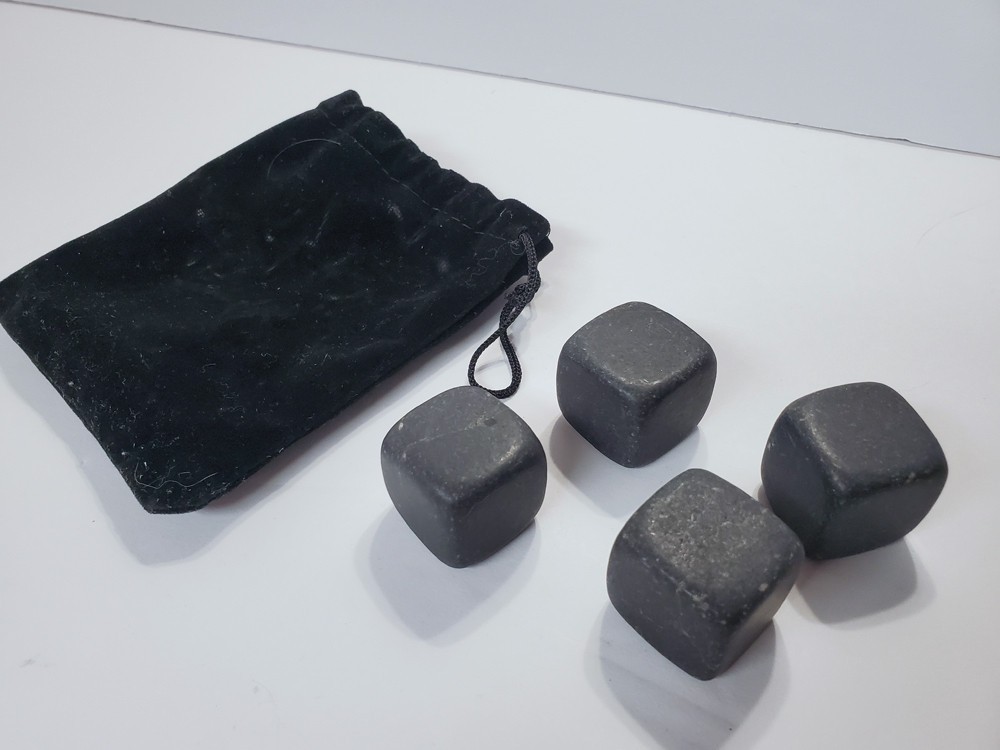 Set of 4 WHISKEY STONES & Reusable Velvet Black Travel Pouch Chilling Ice Cubes