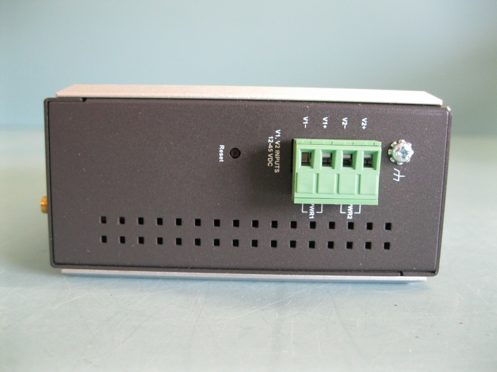 MOXA AWK-1100-US Wireless Access Point/Bridge/AP Client NEW G7