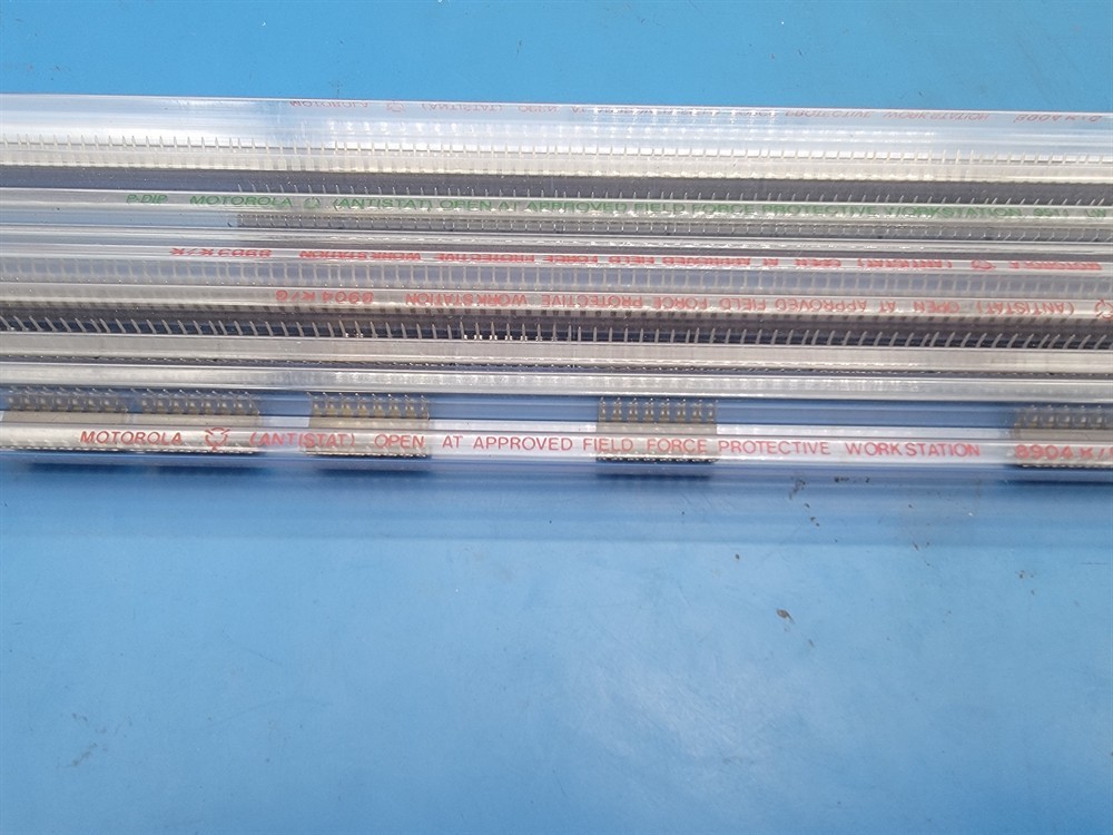 New (13pcs) MC10H115P MOTOROLA IC Logic