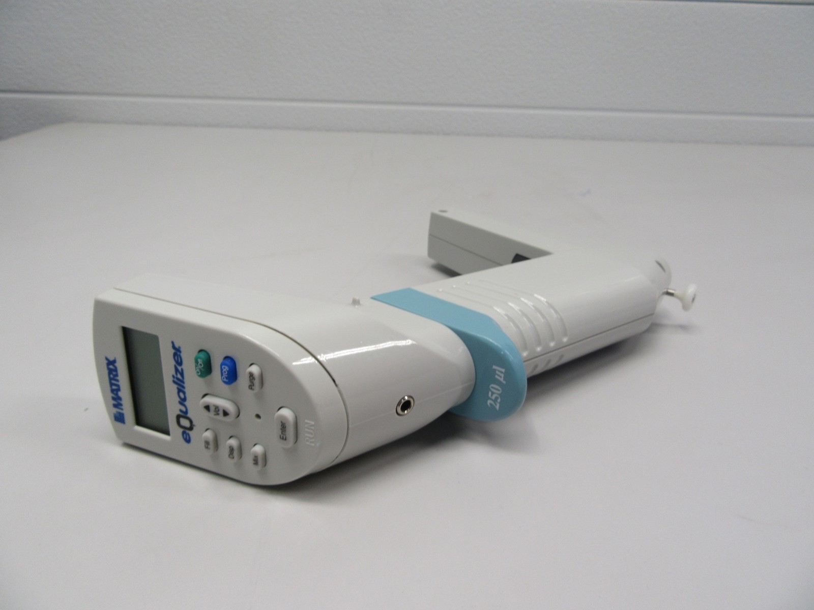 Matrix multichannel pipette pipet Impact 8 channel 250 ul Equalizer