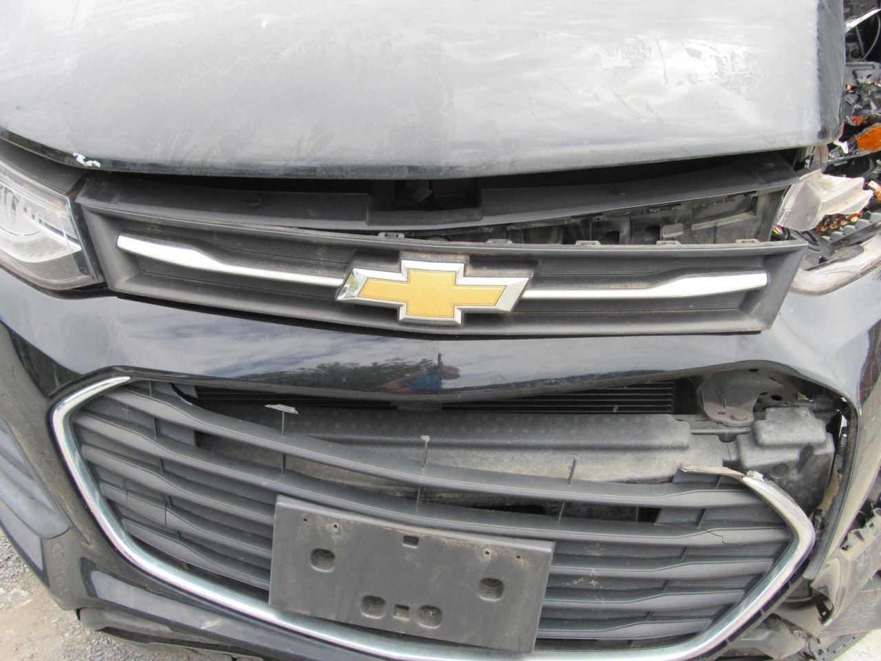 TRAX 2018 Glove Box 1059765