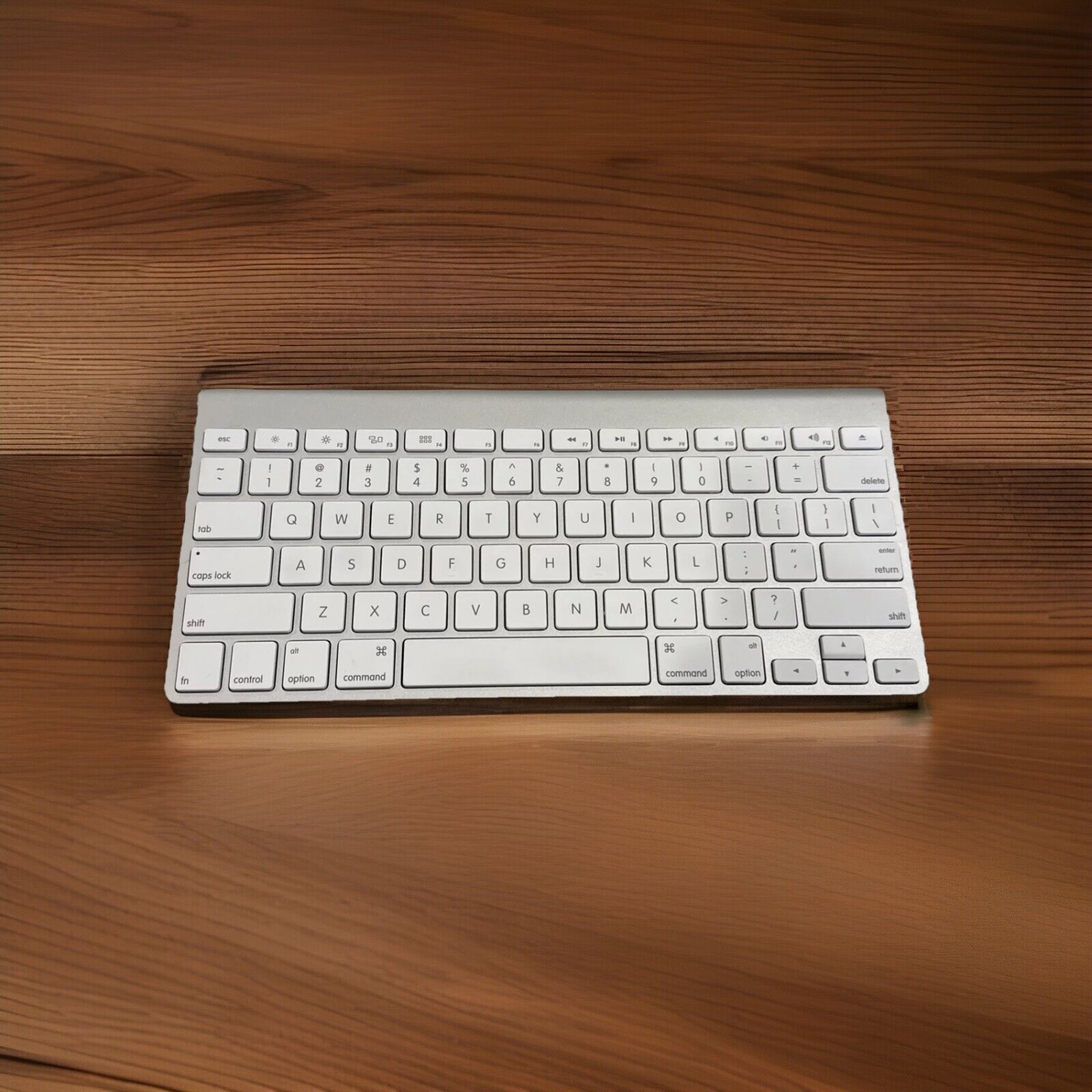 Apple Wireless Keyboard Model A1314 *Genuine Apple* Bluetooth