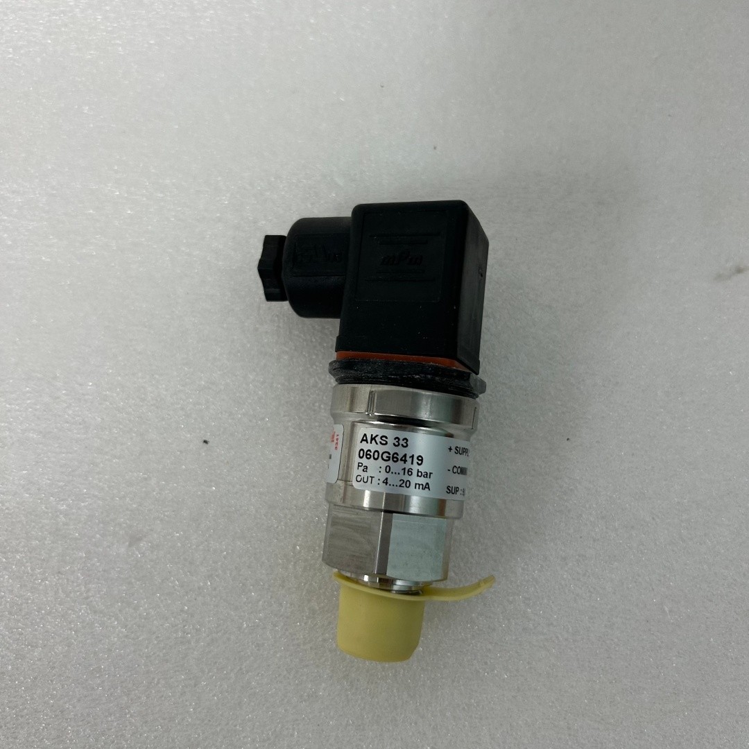 1PCS Danfoss AKS33 060G6419 pressure sensor