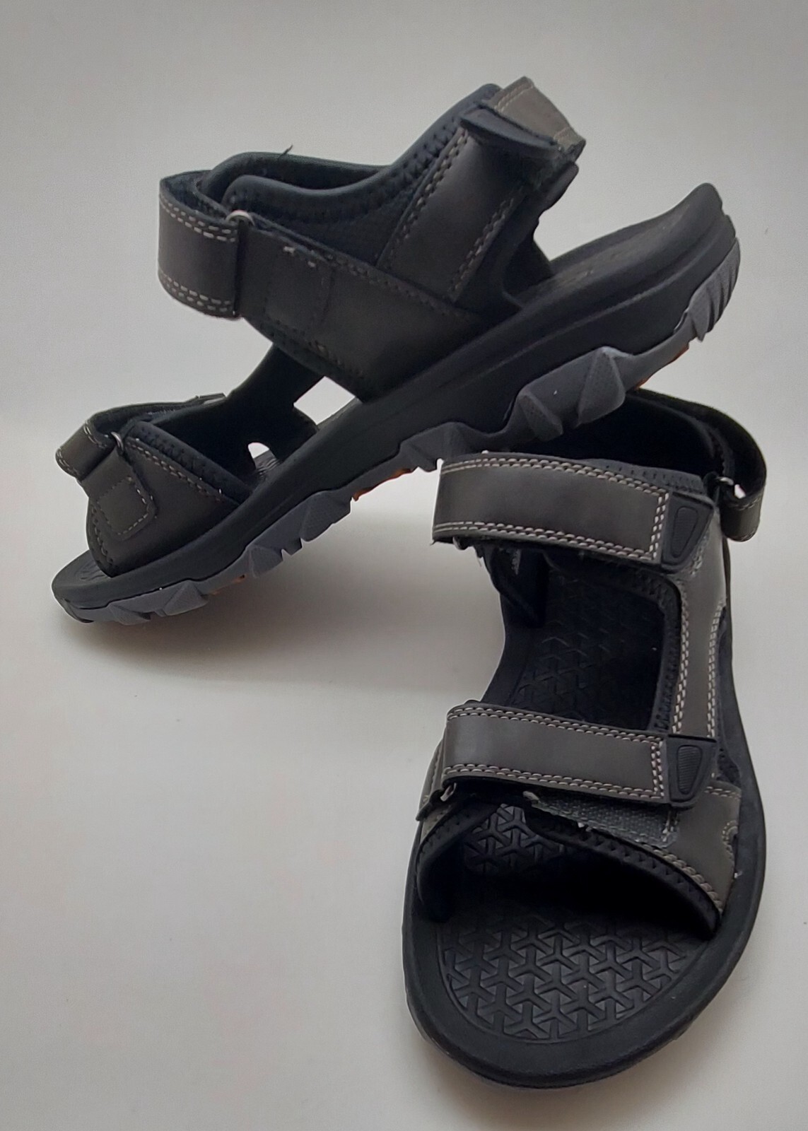 Mens Eddie Bauer River sandals brown size 9M 3 straps preowned