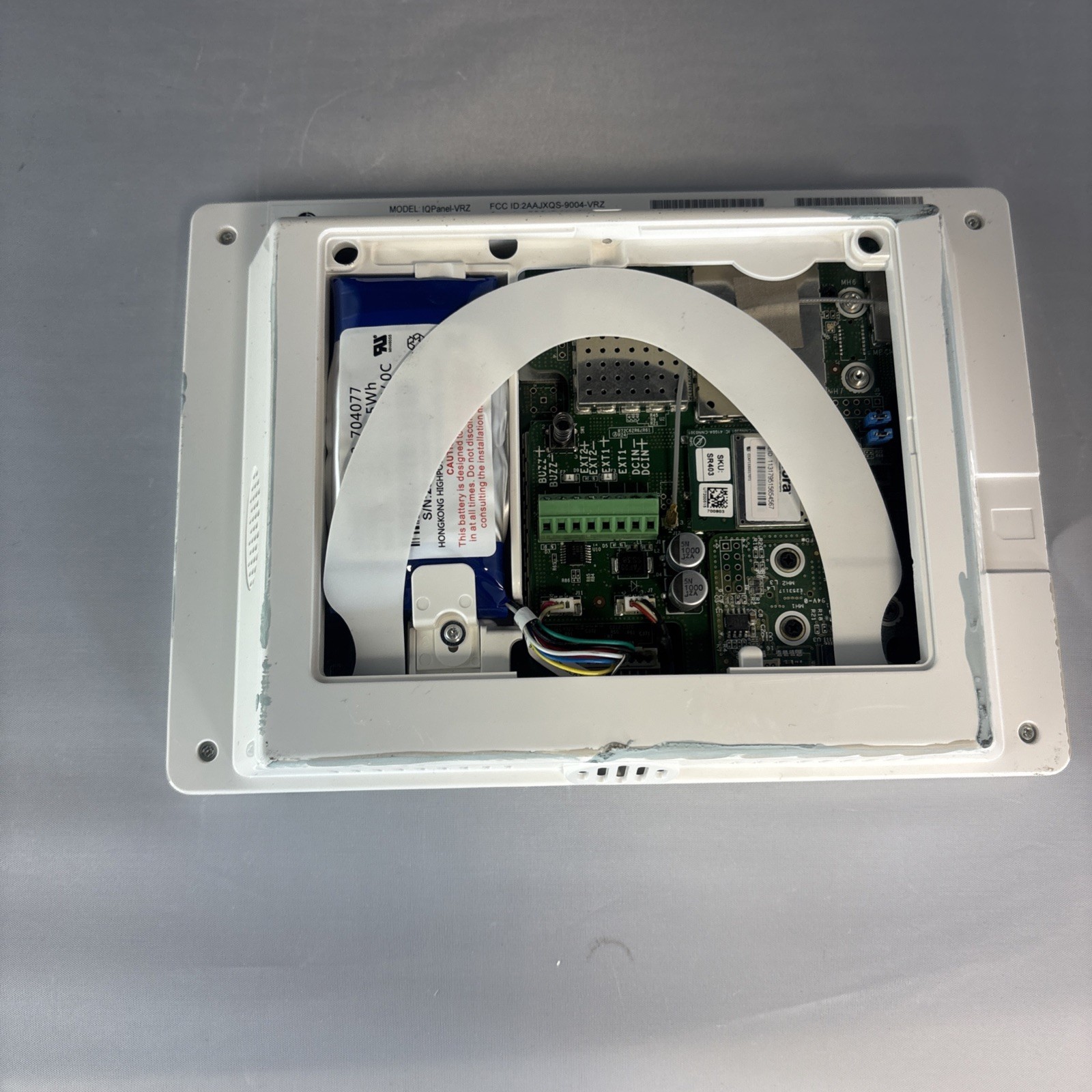 Qolsys Frontpoint IQPanel-VRZ with 7" Touchscreen