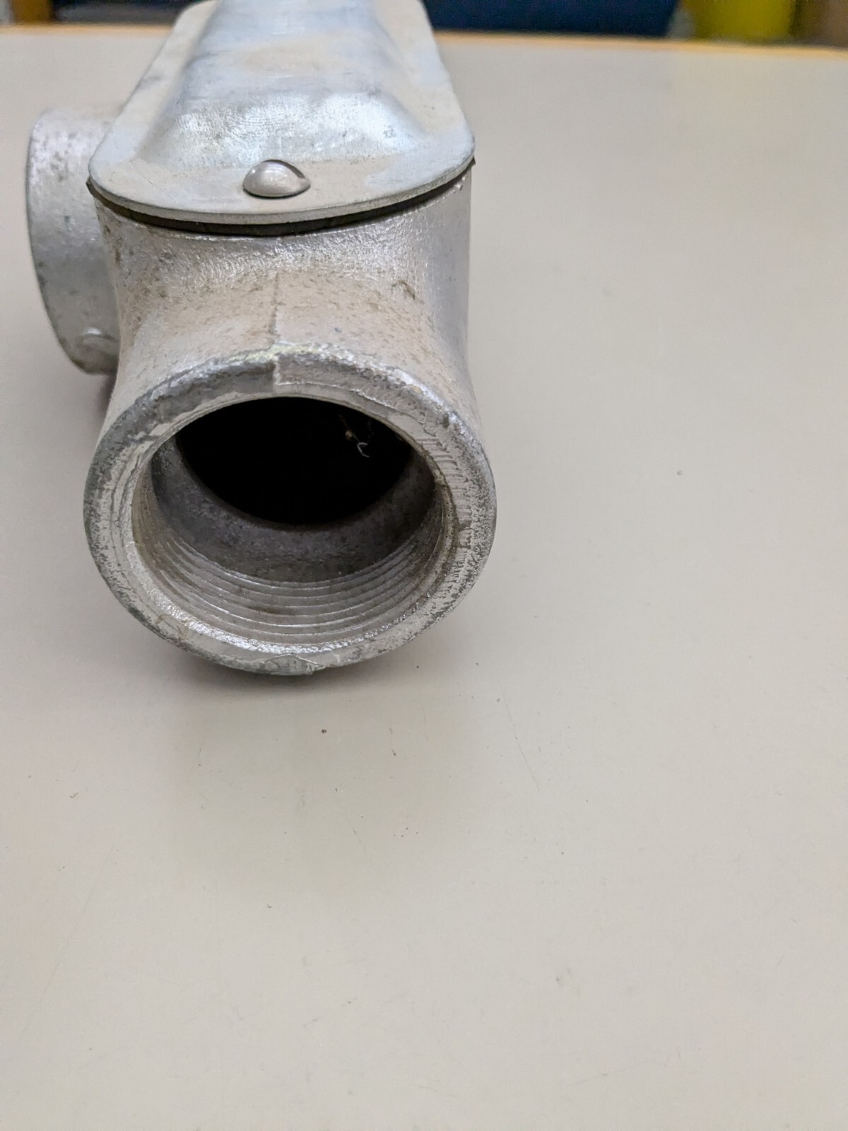 APPLETON 1.25" MALL IRON FORM 35 UNILETS CONDUIT T125-M NOS 1-1/4" Tee LB Cover