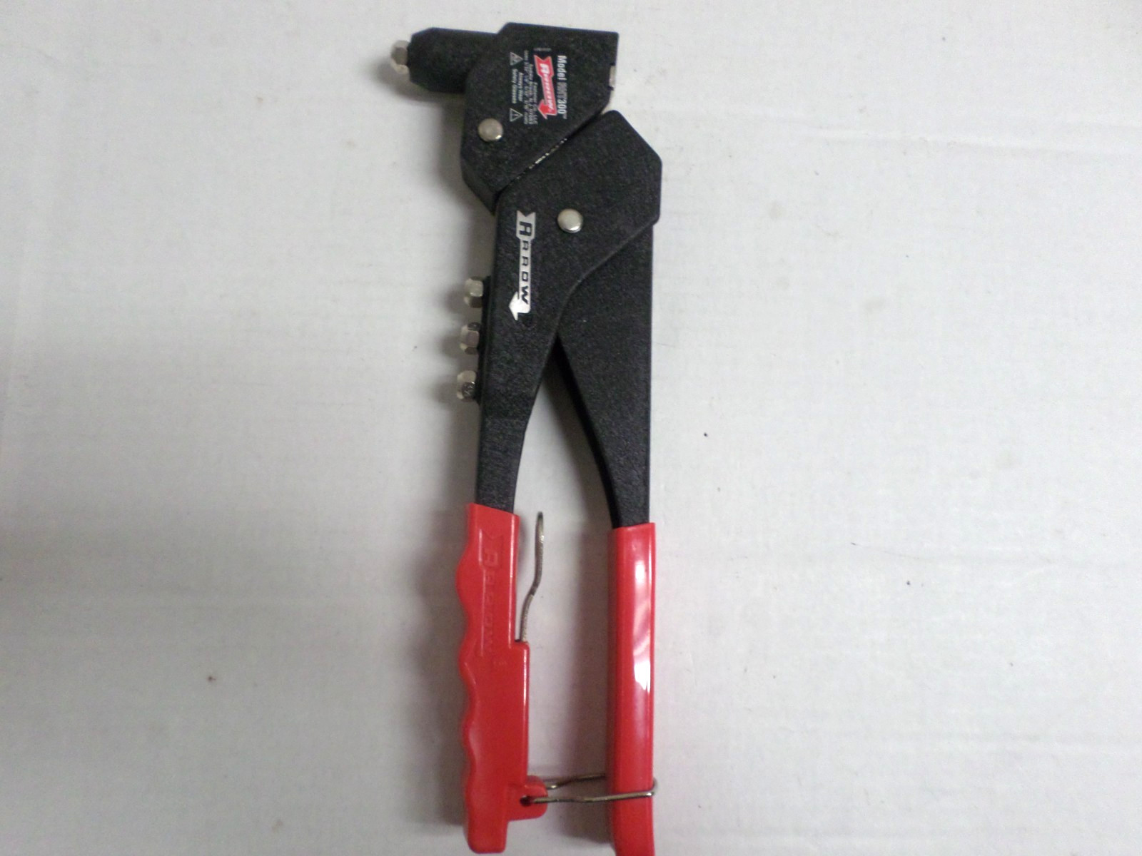 Arrow Fastner Company RHT300 Swivel Head Rivet Tool   New/no outer packaging