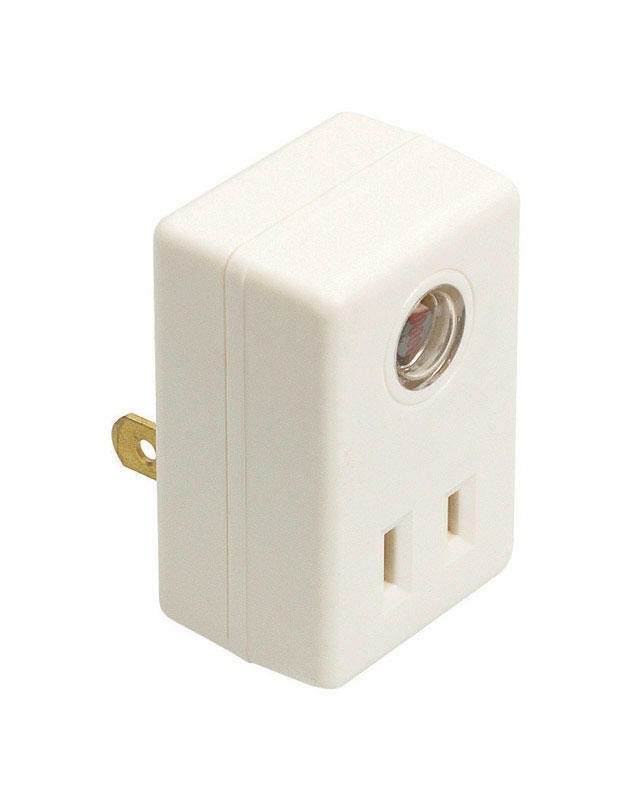 Amertac White Photoelectric Plug In Light Control CL11LC