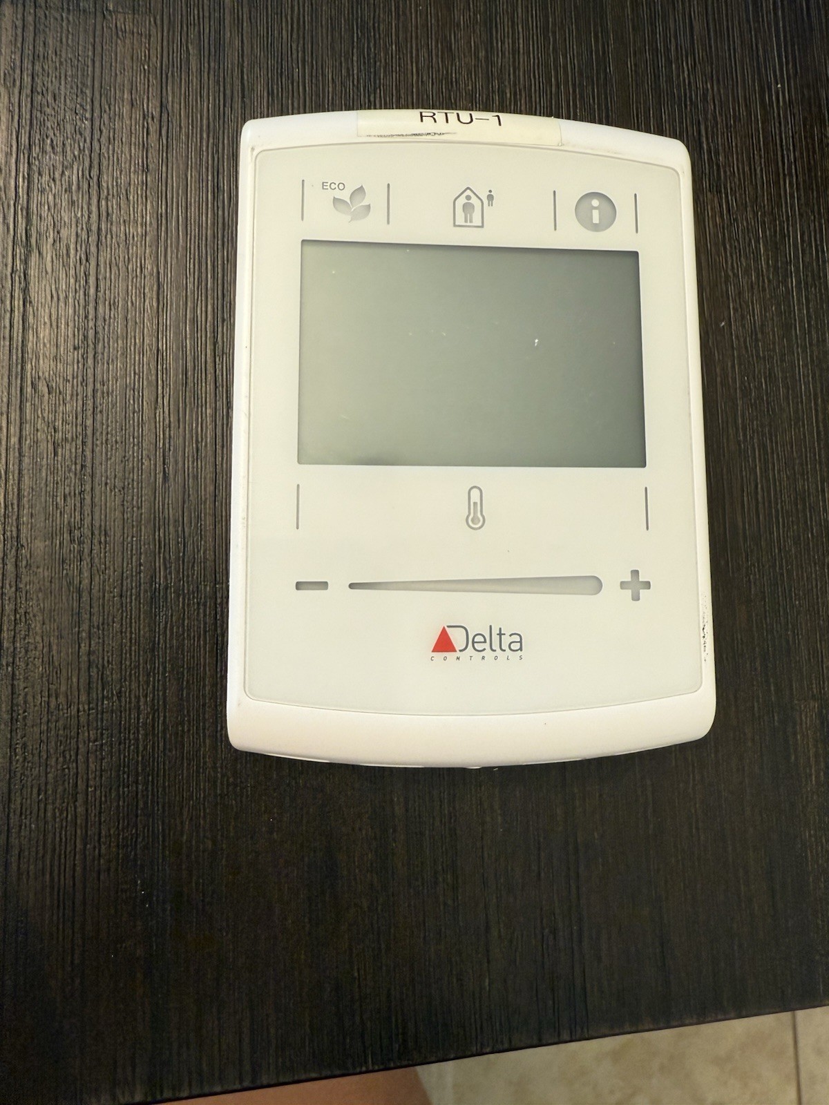 Delta Controls EZNS T100 B Thermostat