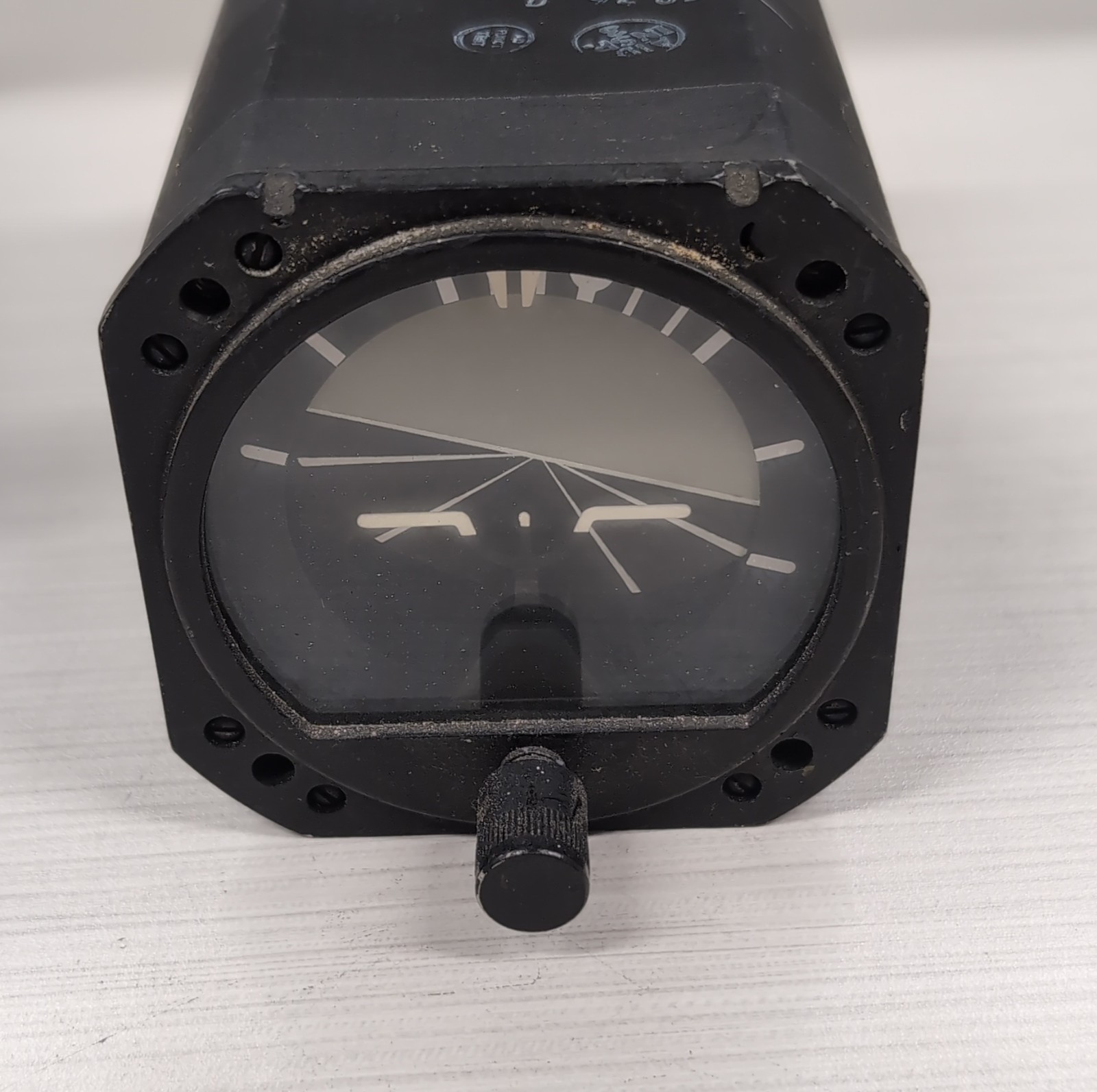 Attitude Gyro P/N: 700-2CF