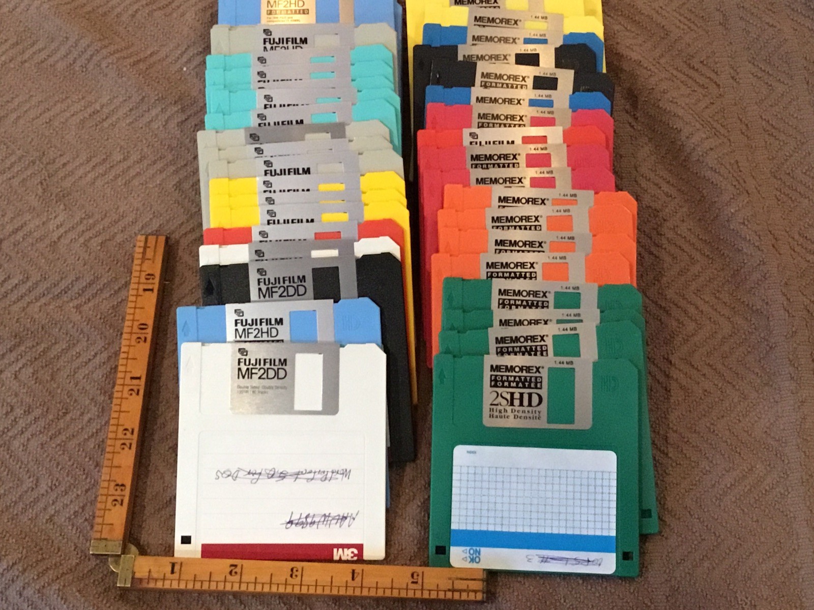 Lot of 41 3.5" Floppy Disks 1.44 MB USED Mix Of Memorex And Fujifilm