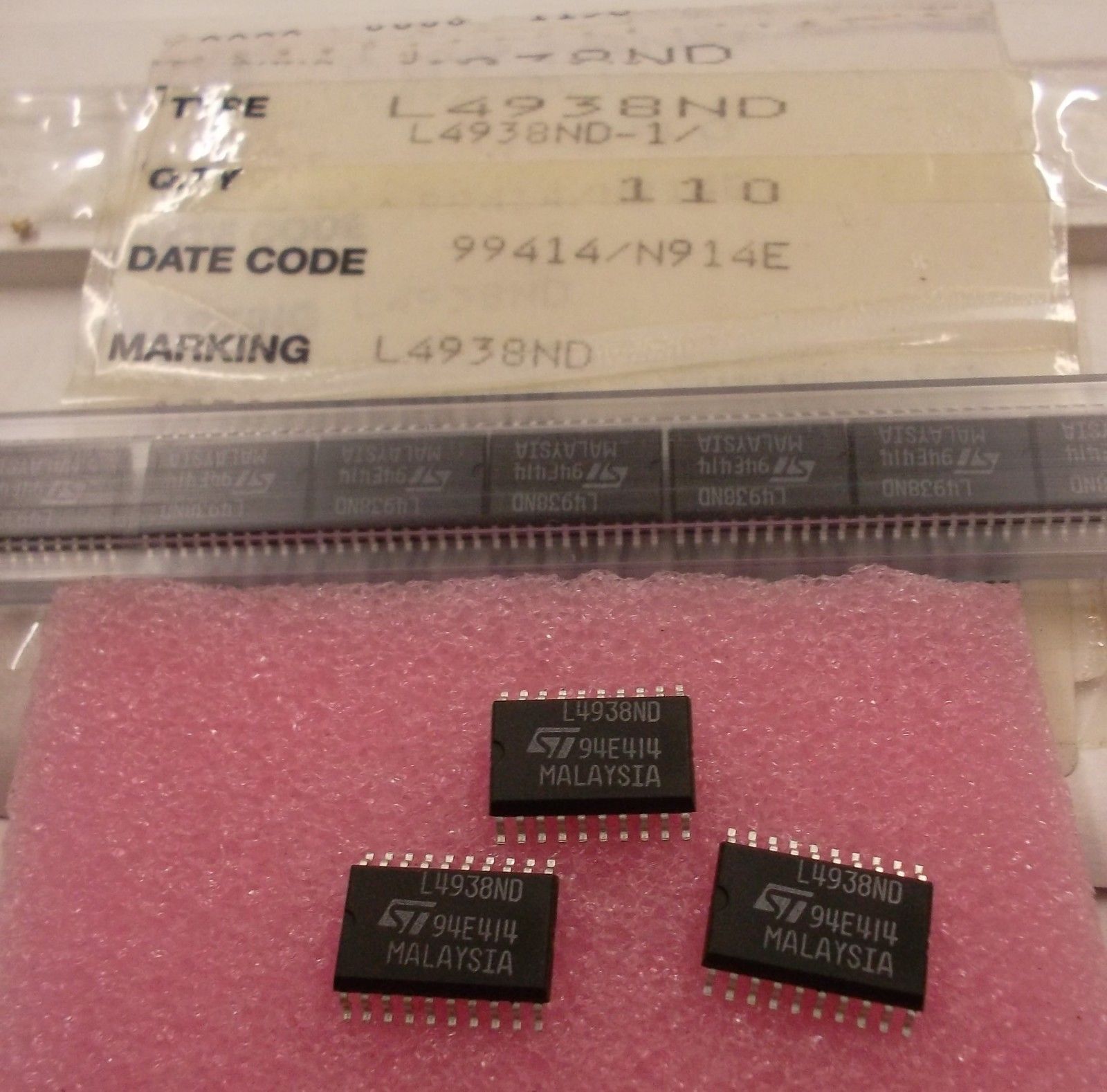 1 piece L4938ND | DUAL MULTIFUNCTION VOLTAGE REGULATOR | 28V | SMD SO-20 | STM