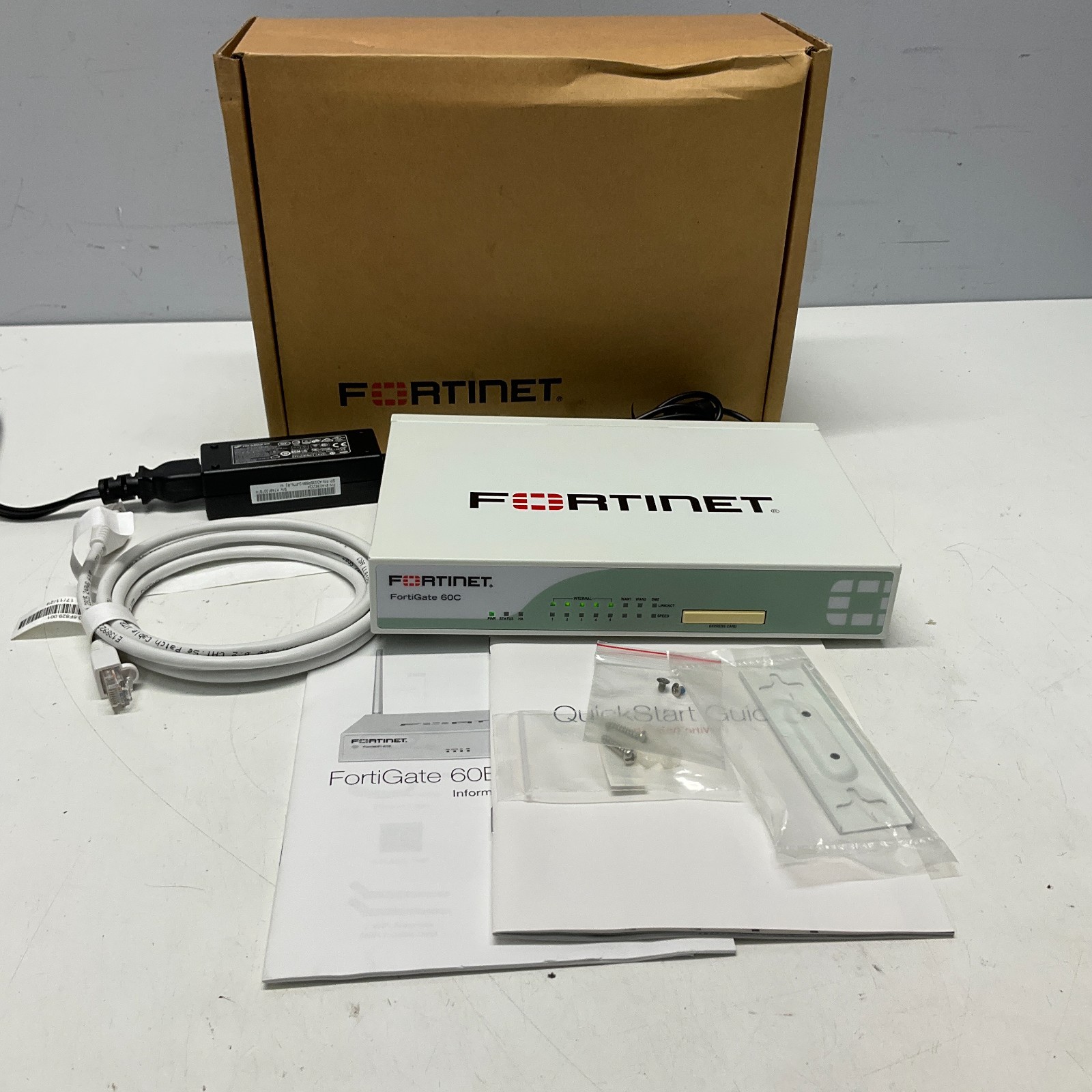 Fortinet FG-60C FortiGate 60C Router Firewall Security Appliance W/Power Supply
