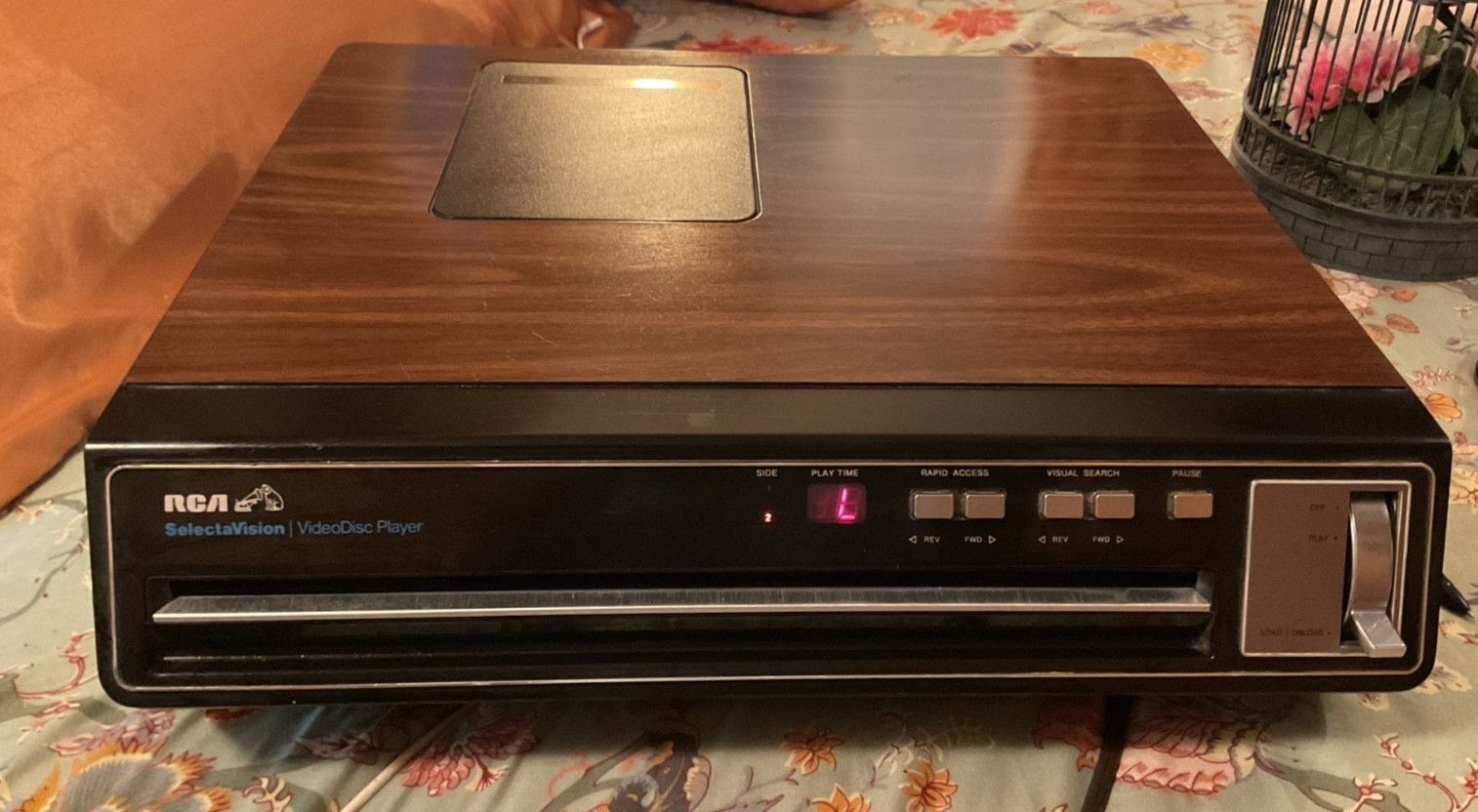 RCA SelectaVision CED Video Disc Player - Model SFT 100 W - Unable to Test as is
