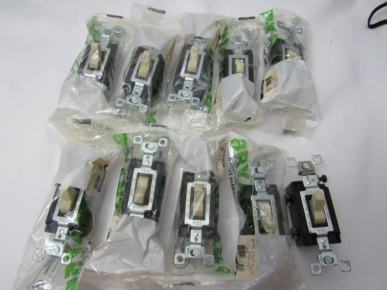 Bryant CSB315BI 15A 120-277VAC Single Pole Switch Lot of 10