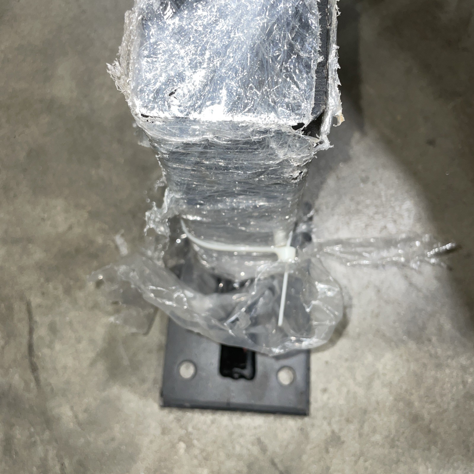 Curt Manufacturing 48329 Adjustable Pintle Mount (Used)
